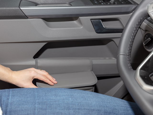 Brandrup MULTIBOX für rechte Fahrerhaustür VW T6.1, Design „Leder Palladium"